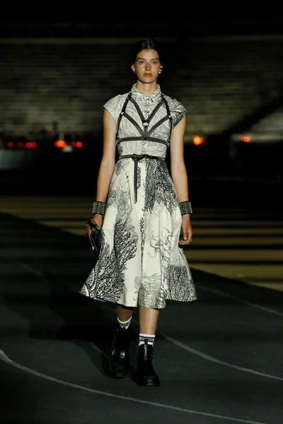 Look 61